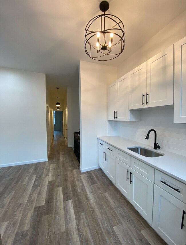 Foto del edificio - 1051 Trinity Ave
