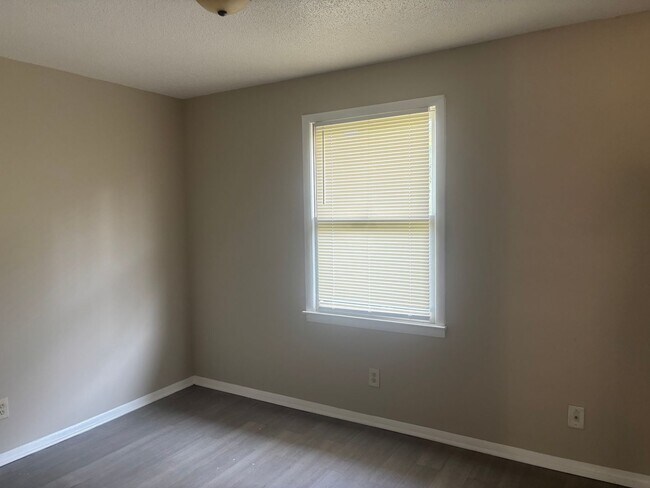 Foto del edificio - 3925 Highridge Dr SW