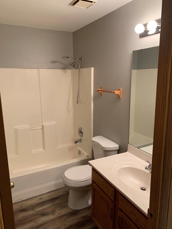 Foto del edificio - 1066 St Matthew Ave