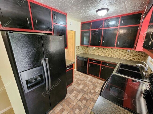 Foto del edificio - 3436 Chappell Ln NW