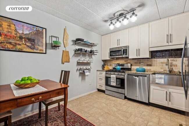 Building Photo - 297 W 137th St