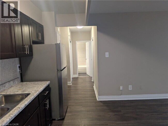 Building Photo - 468 Ottawa St N