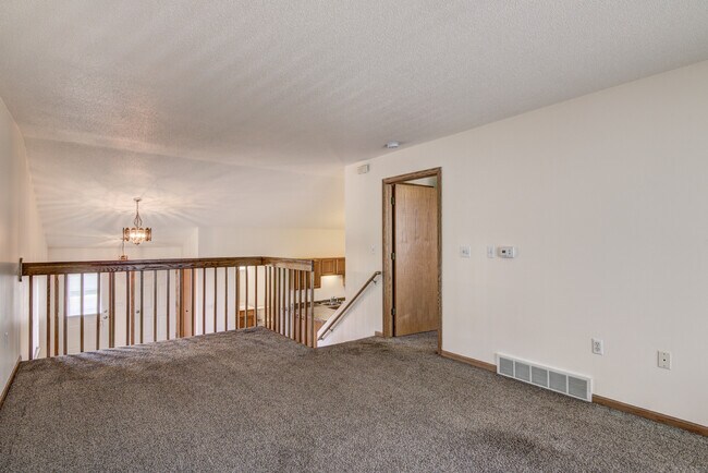 Foto del edificio - 1130 Weatherridge Rd