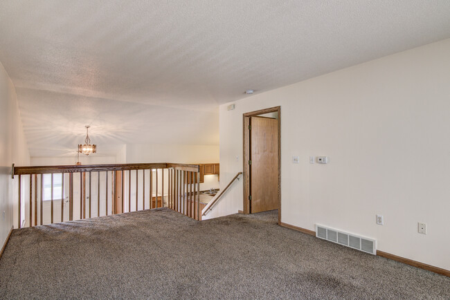 Building Photo - 1130 Weatherridge Rd