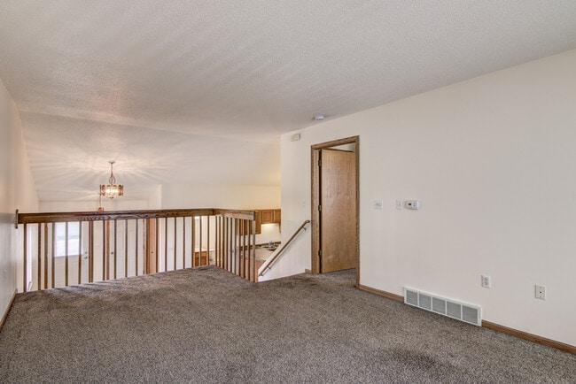 Building Photo - 1130 Weatherridge Rd