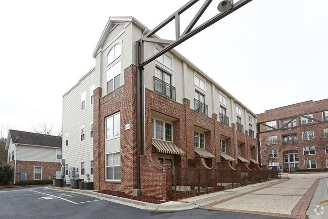 Building Photo - 400 Brickworks Cir NE