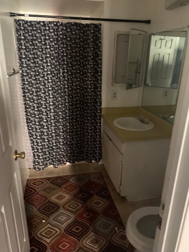 Foto del edificio - 6151 Reseda Blvd