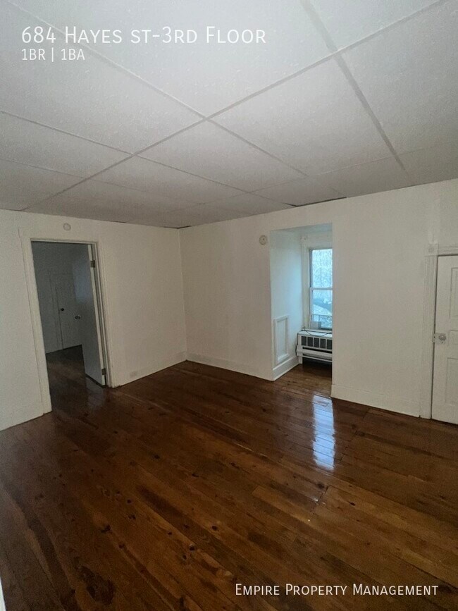 Building Photo - 1 Bedroom/1 Bath in South Bethlehem