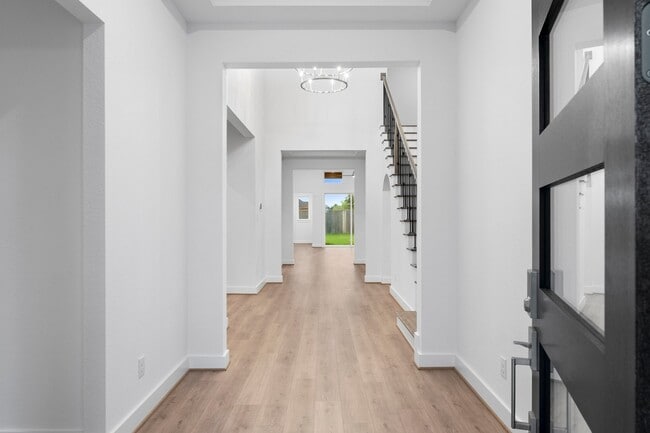 Foto del edificio - 26915 Longwood Ledge Ln