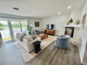Building Photo - 92 Limewood Ave