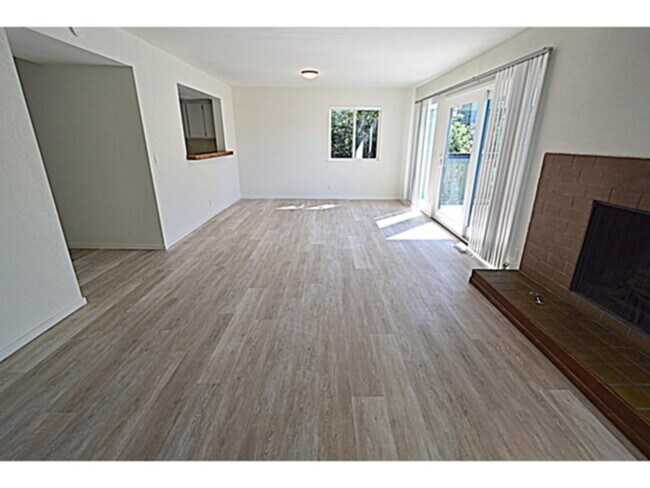 Building Photo - 75 Windstone Dr