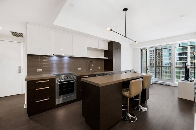Photo du bâtiment - 1050 Drummond St