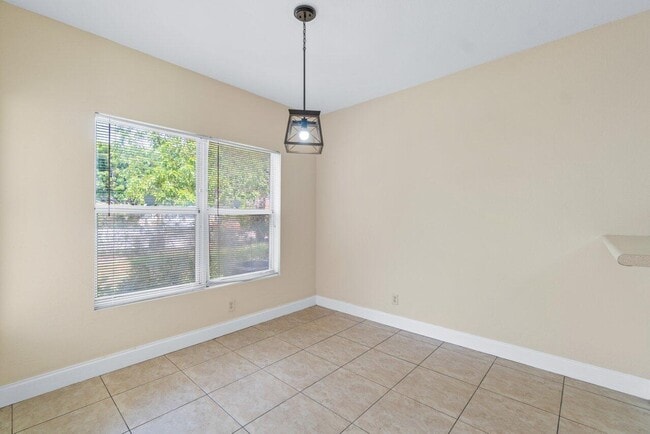 Foto del edificio - 809 Talia Cir