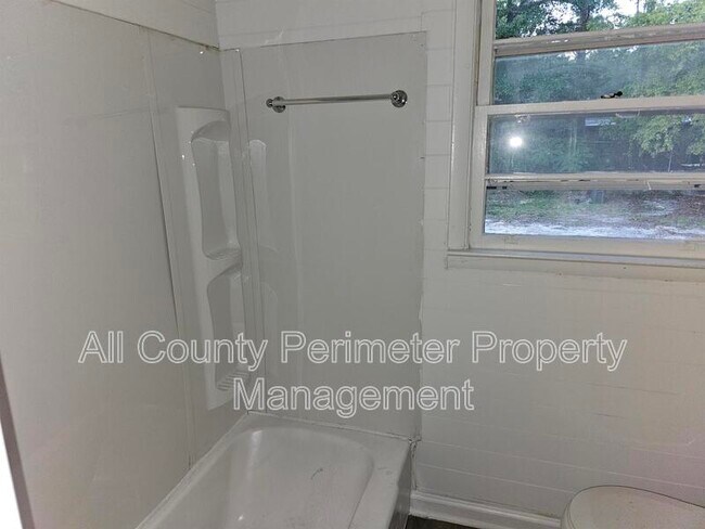 Foto del edificio - 873 Ell St