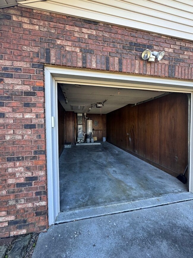 Building Photo - 1410-1410 E Camino Alto St