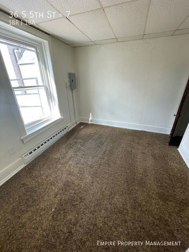 Foto del edificio - 36 S 5th St