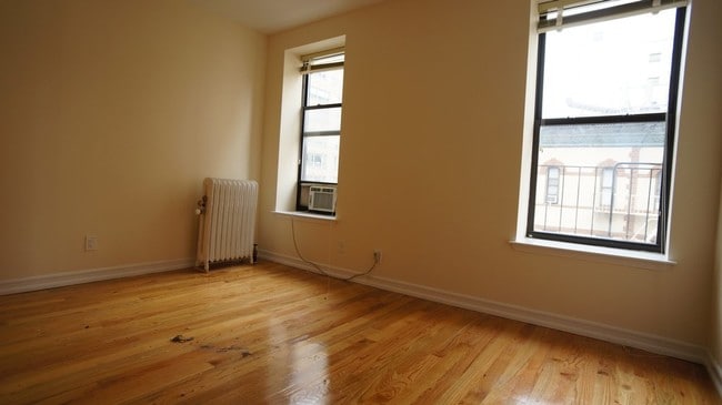 Building Photo - 150 E 87th St