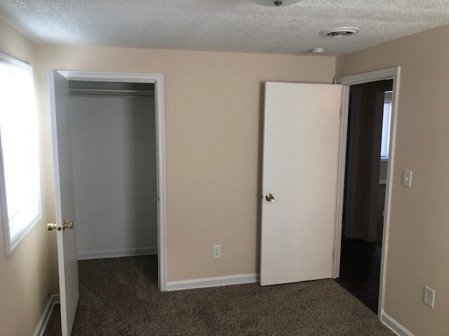 Bedroom - 2901 Washington St