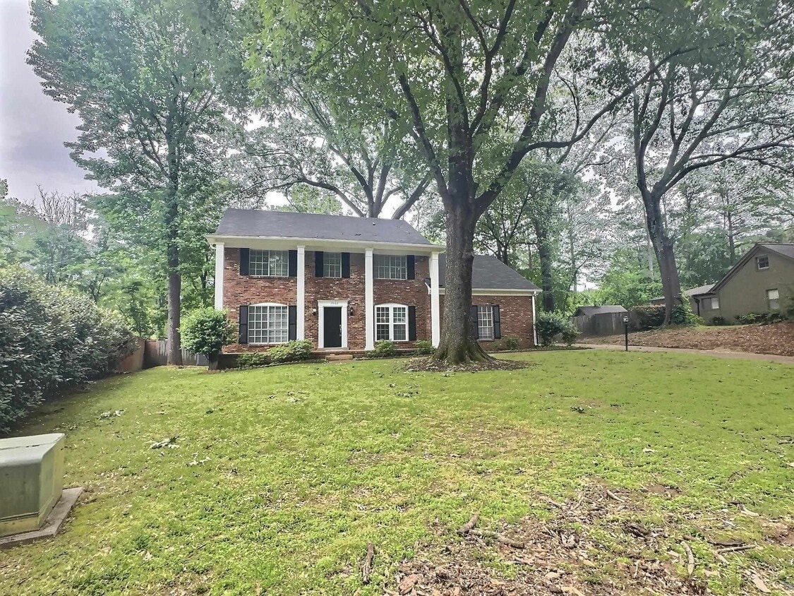 Primary Photo - 1562 Holly Hill Dr