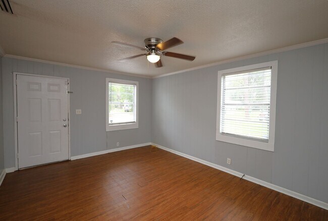 Foto del edificio - 808 Lilly St