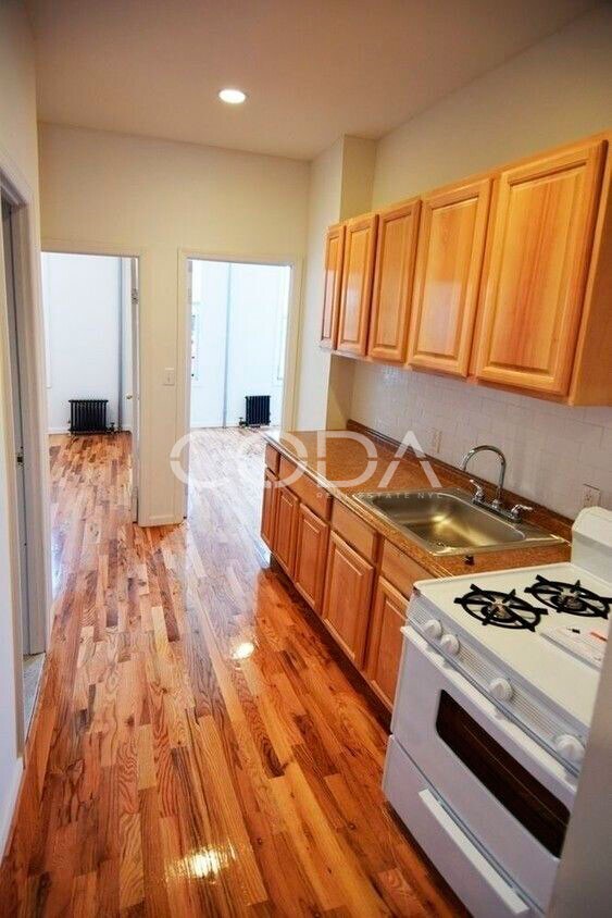 509 Grandview Ave Unit 2R, Ridgewood, NY 11385 Condo for Rent in