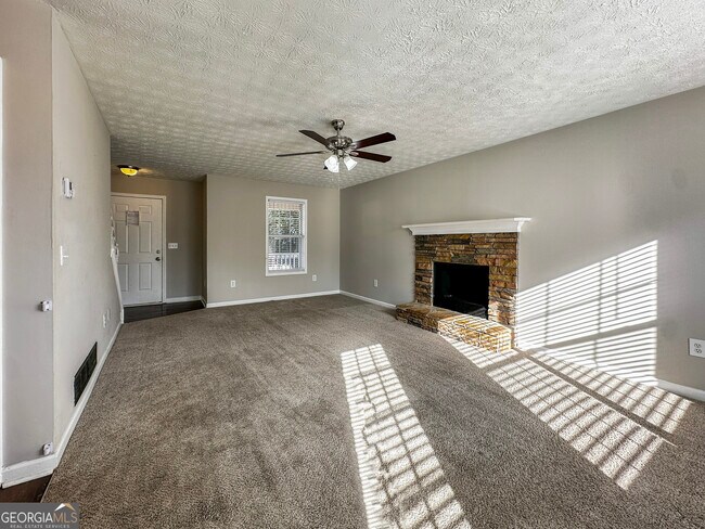 Building Photo - 20 Vintage Dr