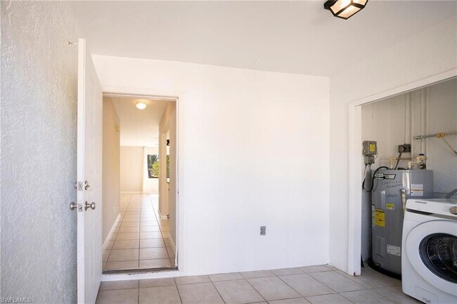 Foto del edificio - 3706 SE 10th Ave