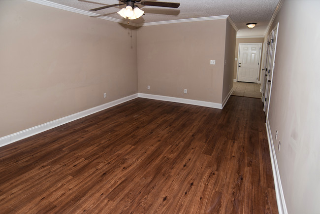 Building Photo - Priceville Townhomes