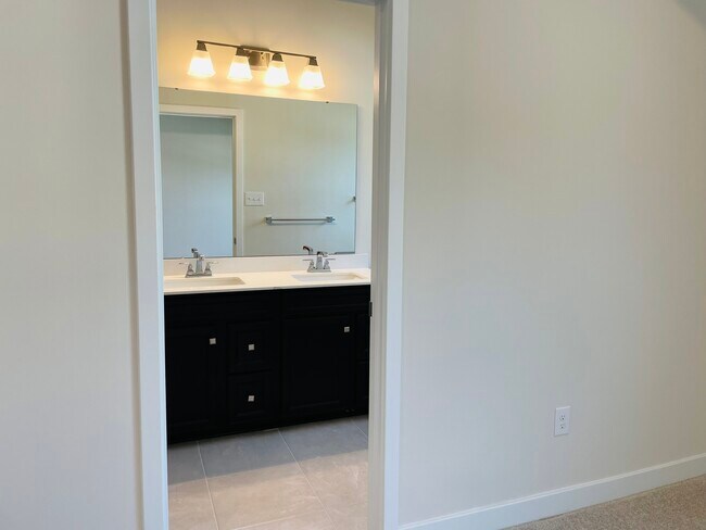 Foto del edificio - 507 Scarlet Maple Pl