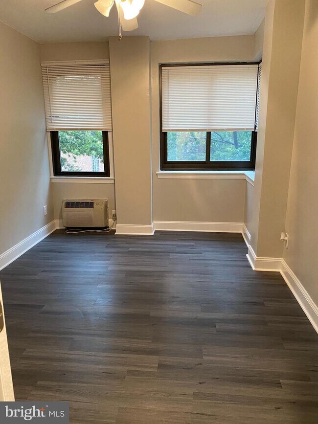 Foto del edificio - 1010 25th St NW