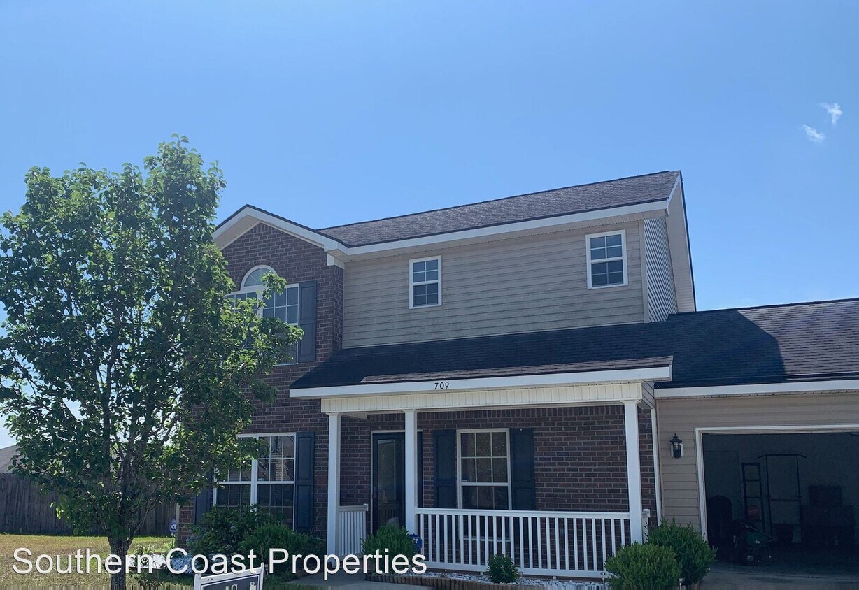 709 Cordele Cir, Hinesville, GA 31313 House Rental in Hinesville, GA
