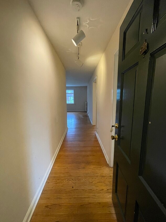 2851 Thornhill Rd Unit 112B, Mountain Brook, AL 35213 Apartments in