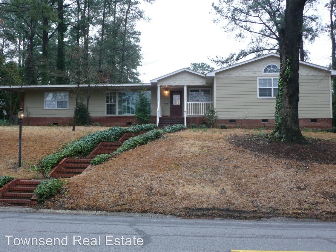 Primary Photo - 2229 Mirror Lake Dr