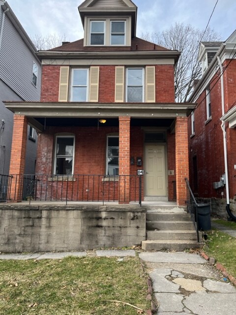 Building Photo - 114 Ivy St