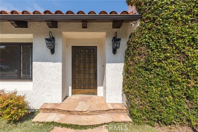 Foto del edificio - 923 N Poinsettia Ave