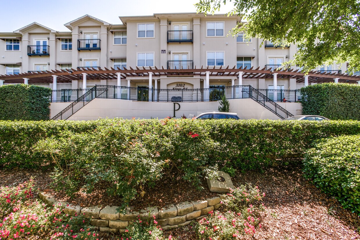 Foto principal - 3102 Kings Rd