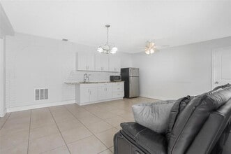 Building Photo - 700 SW 67th Ave