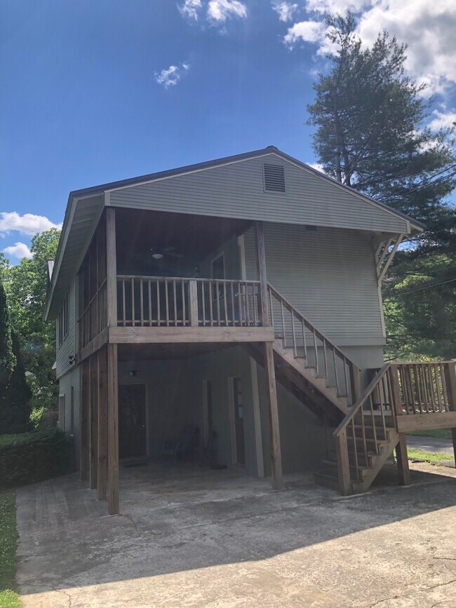 Foto del edificio - 514 Laurel Ave