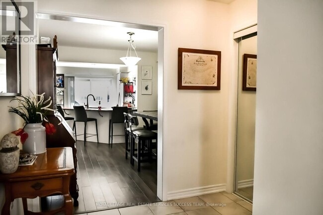 Building Photo - 230 Waterbrook Ln