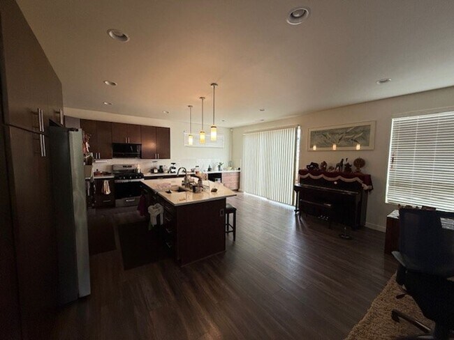 Foto del edificio - 3Bd/2.25Ba Lynnwood Townhouse