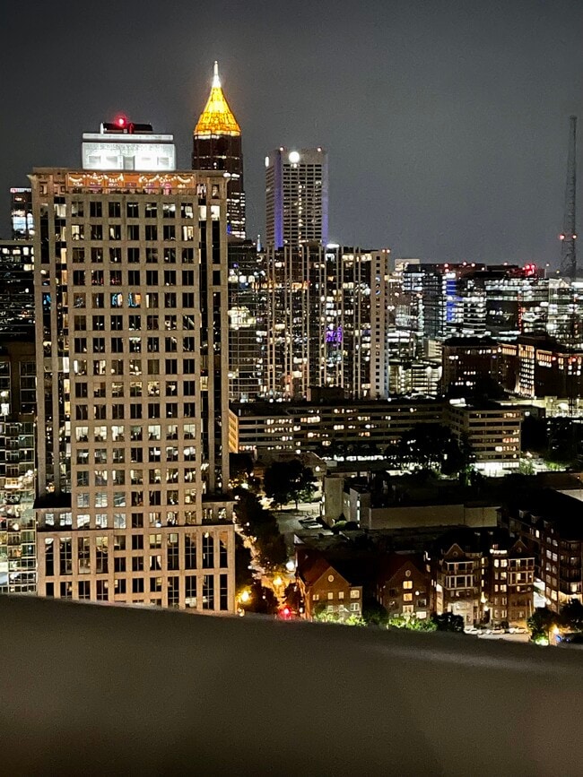 Building Photo - 1065 Peachtree St NE