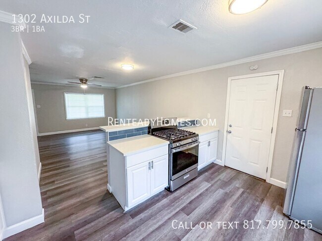 Building Photo - 1302 Axilda St