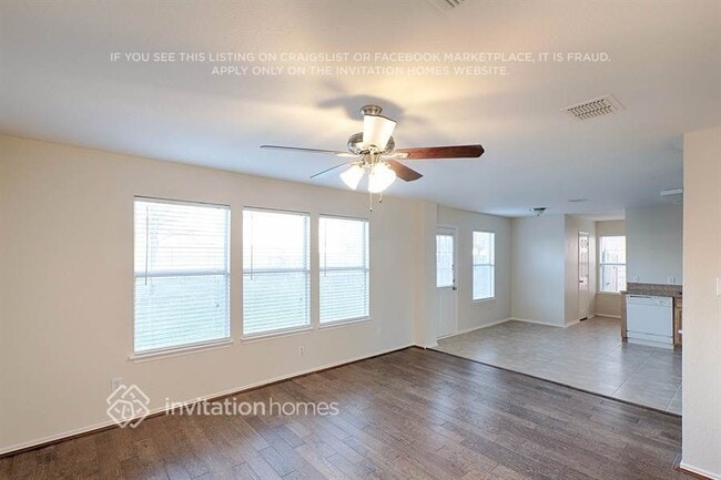 Building Photo - 2804 Mesa Valley Dr