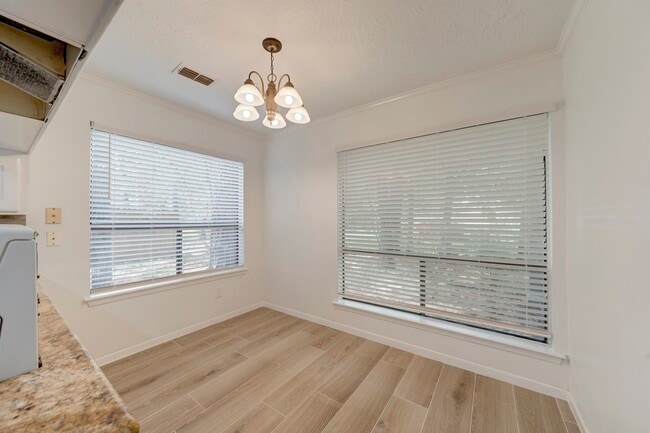 Foto del edificio - 42 N Timber Top Dr