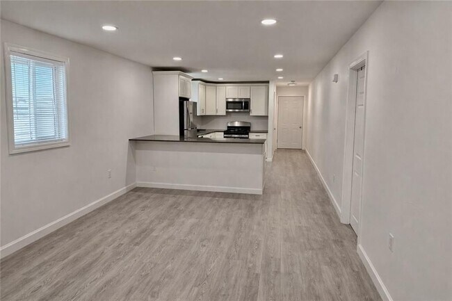 Foto del edificio - 35 Douglas Ave