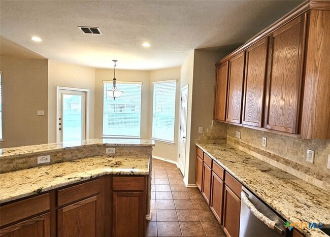 Building Photo - 400 Apache Ledge