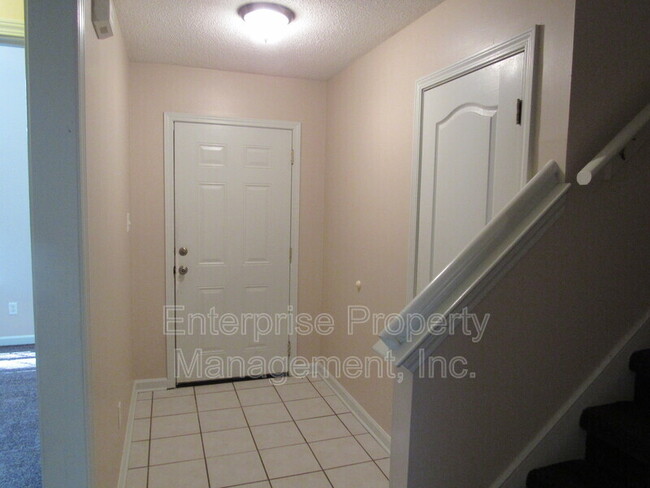 Photo - 9740 Riggin Dr House