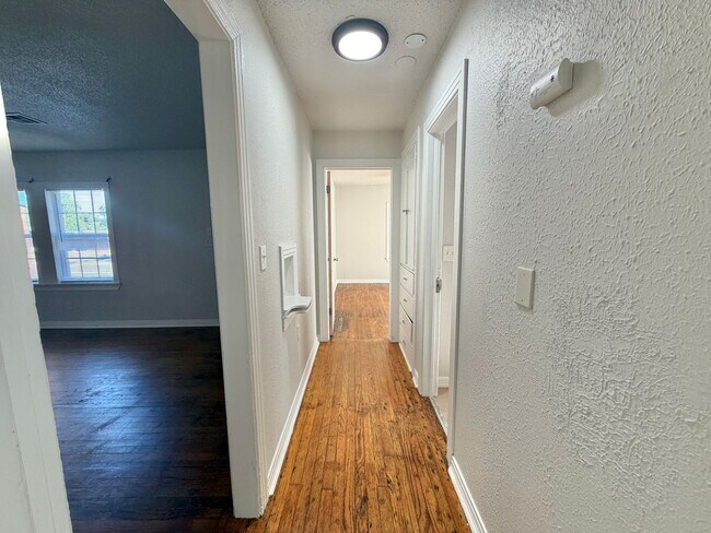 Foto del edificio - 4 Bedroom home!