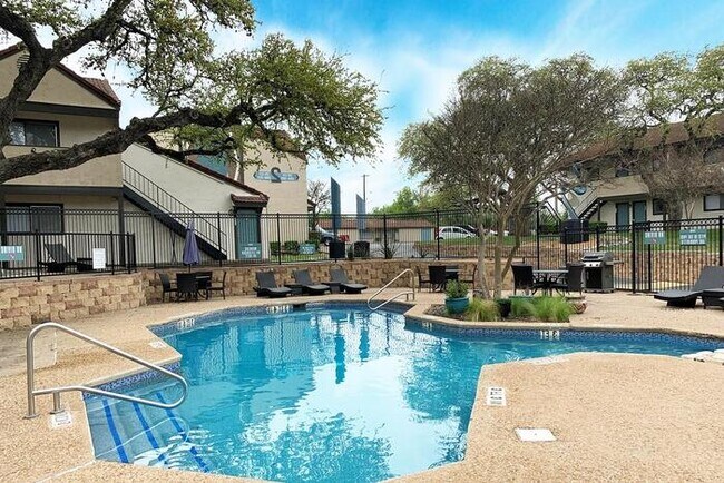 Foto del edificio - 400 W St Elmo Rd