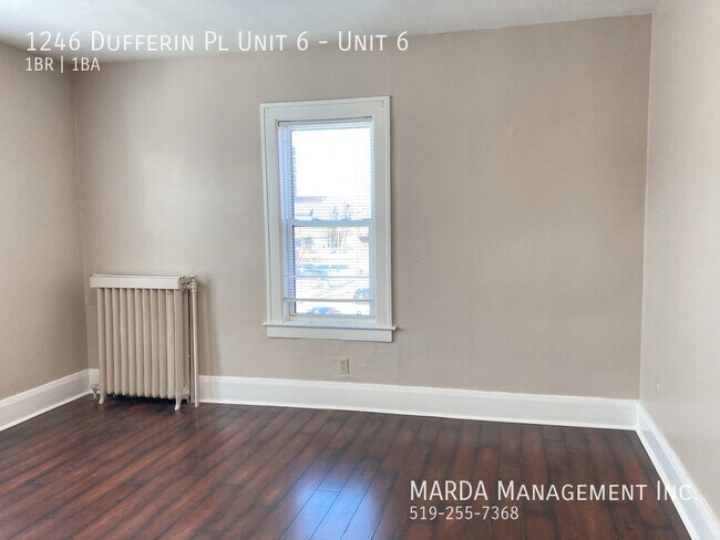 Building Photo - CHAMRING 1 BED/1 BATH APT ON DUFFERIN & GILES + HYDRO!